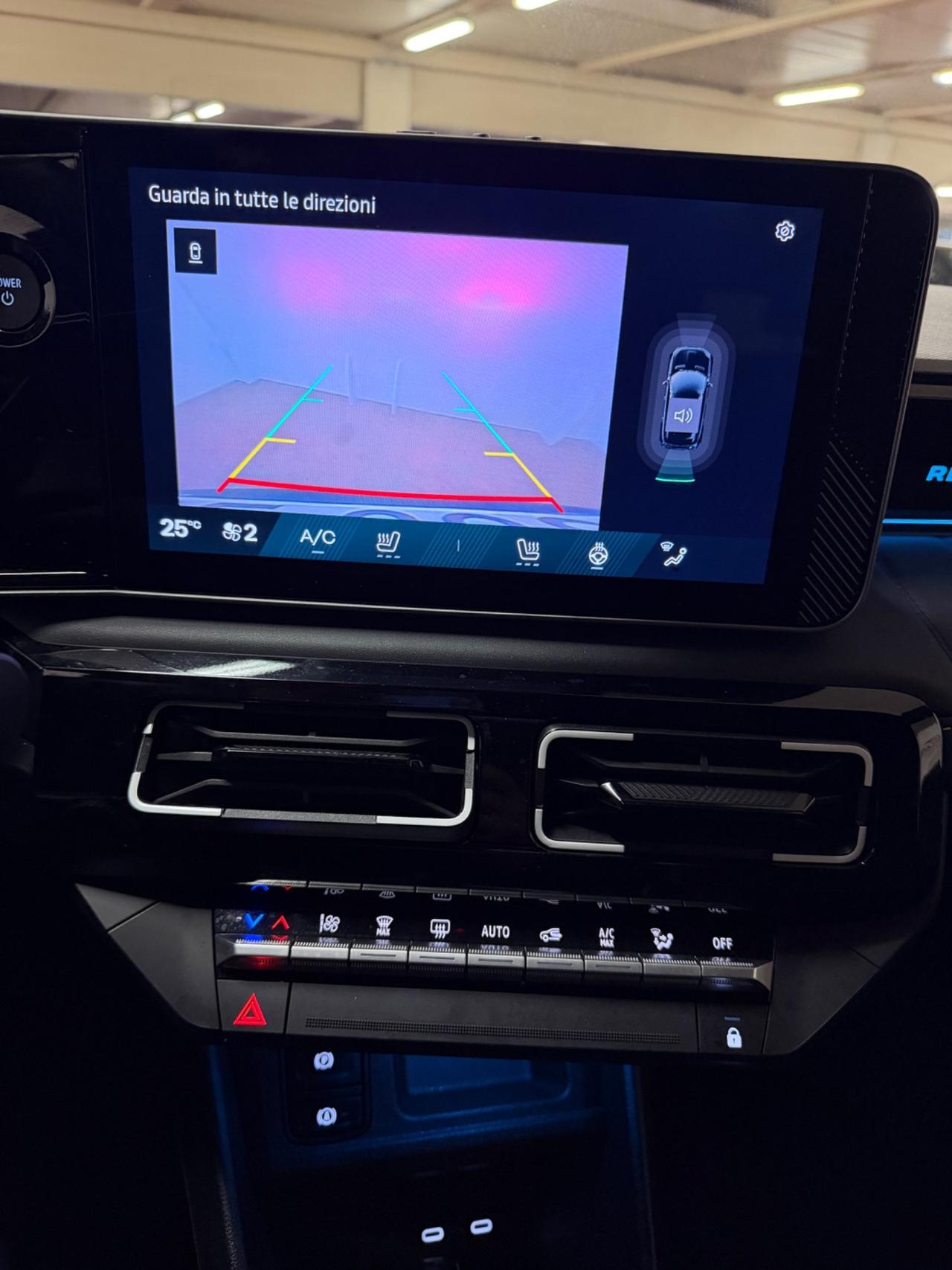 Renault 4 E-Tech Electric 150 CV Comfort Range Iconic