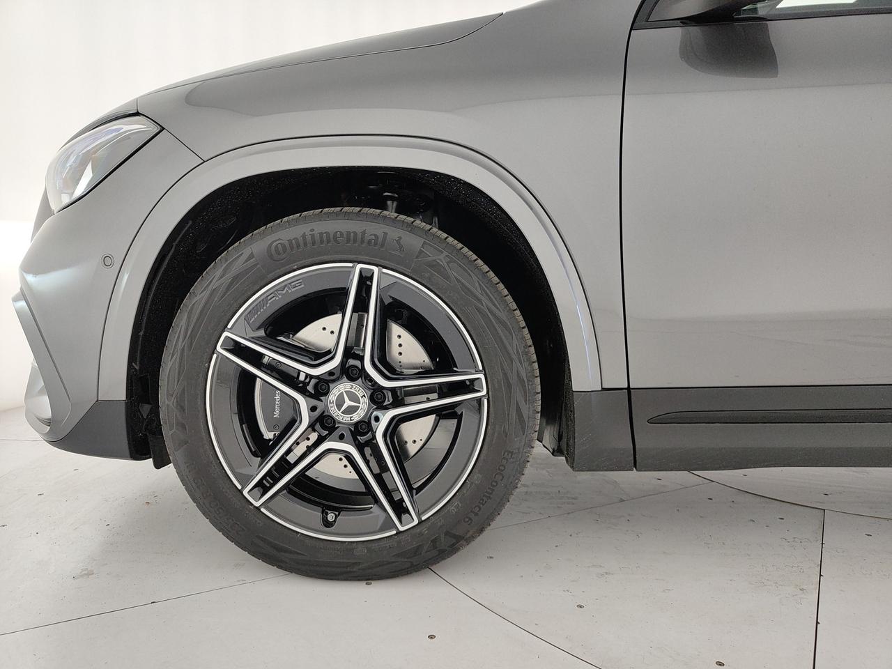 Mercedes-Benz GLA 200 d 4MATIC