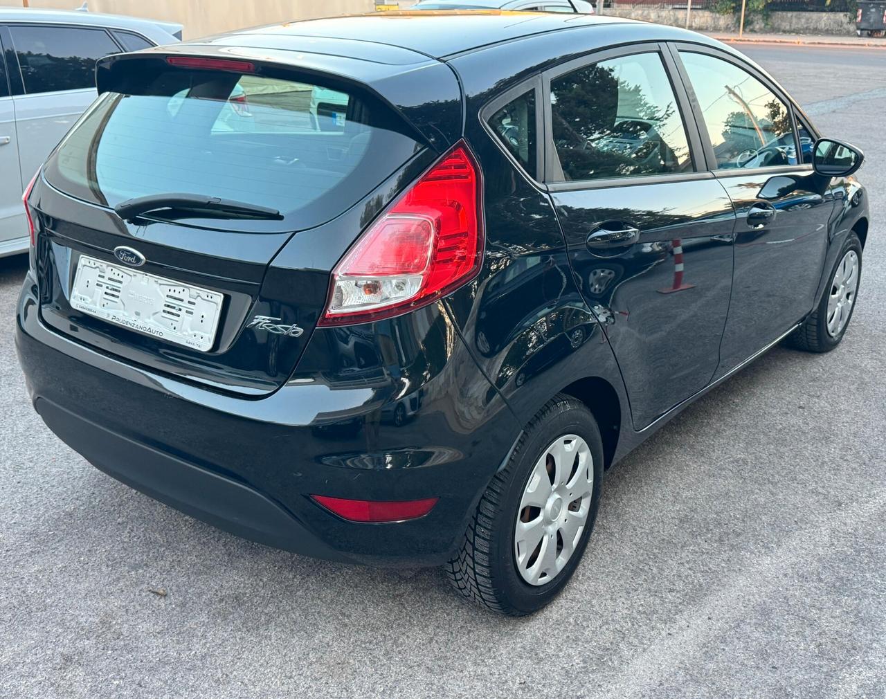 Ford Fiesta 1.5 TDCi 75CV 5 porte - Neopatentati