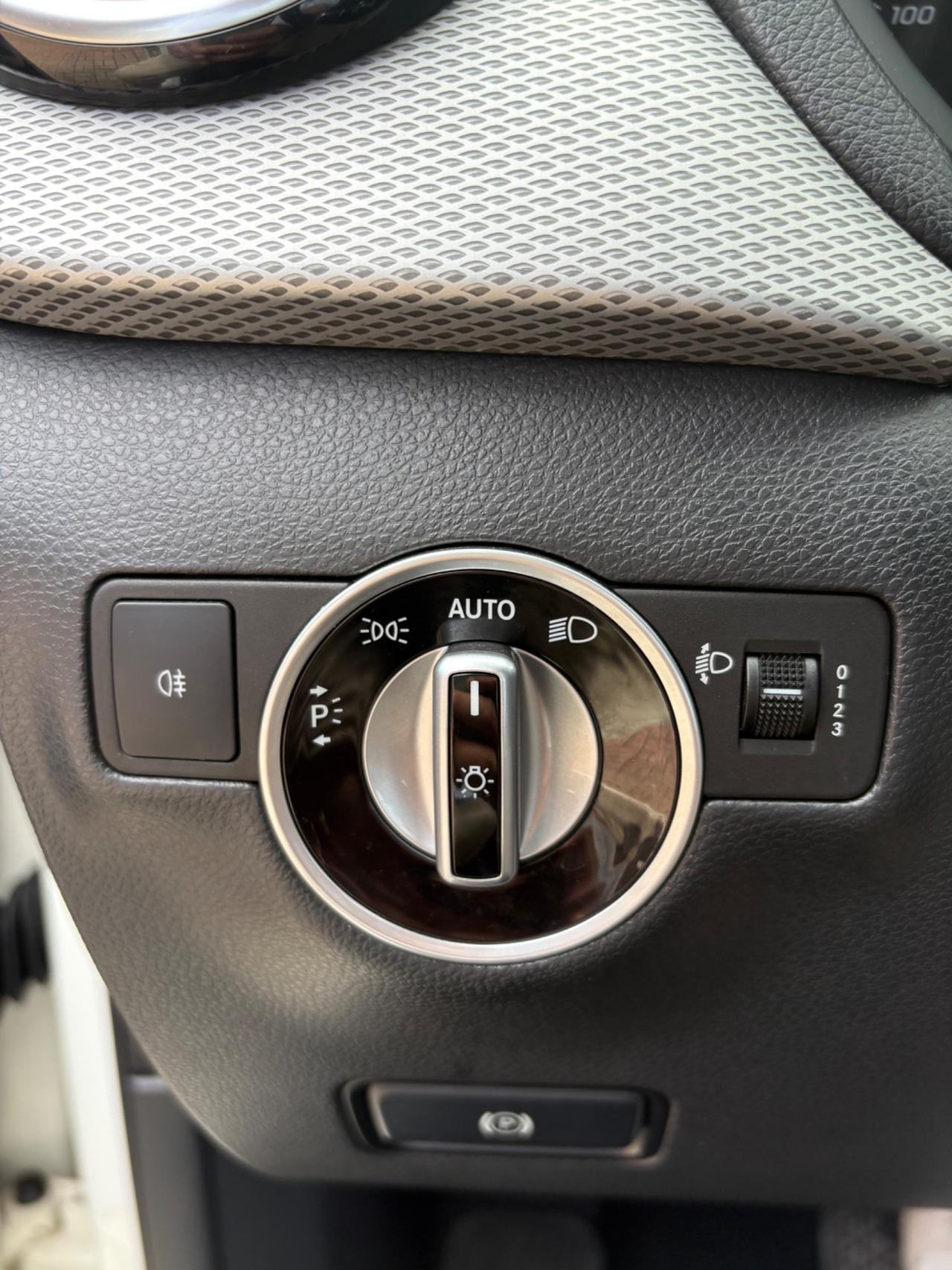 Mercedes-benz B 180 d Automatic Executive