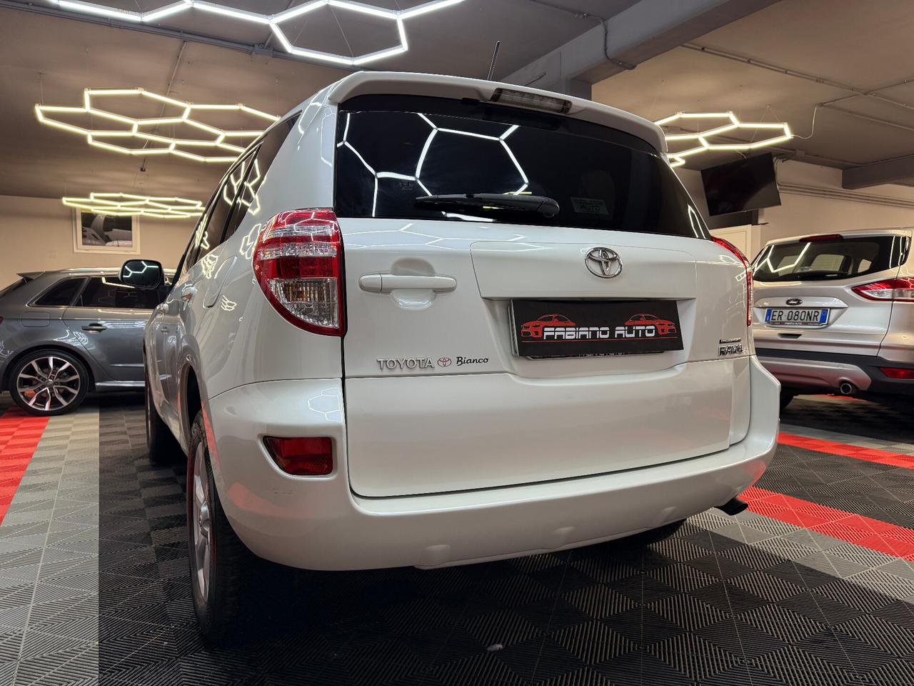 Toyota RAV 4 Crossport 2.2 D-4D - FABIANOAUTO