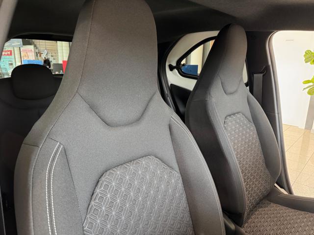 TOYOTA Aygo X 1.0 VVT-i 72 CV 5 porte Trend - ANCHE NERA!