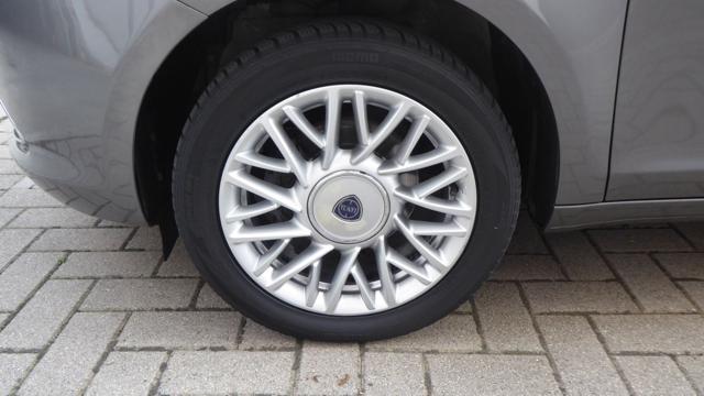 LANCIA Ypsilon 1.2 69 CV 5 porte Gold