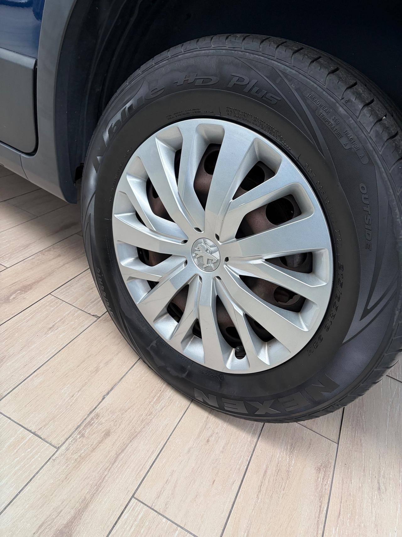 Peugeot Rifter Puretech 110 S&S Allure Standard