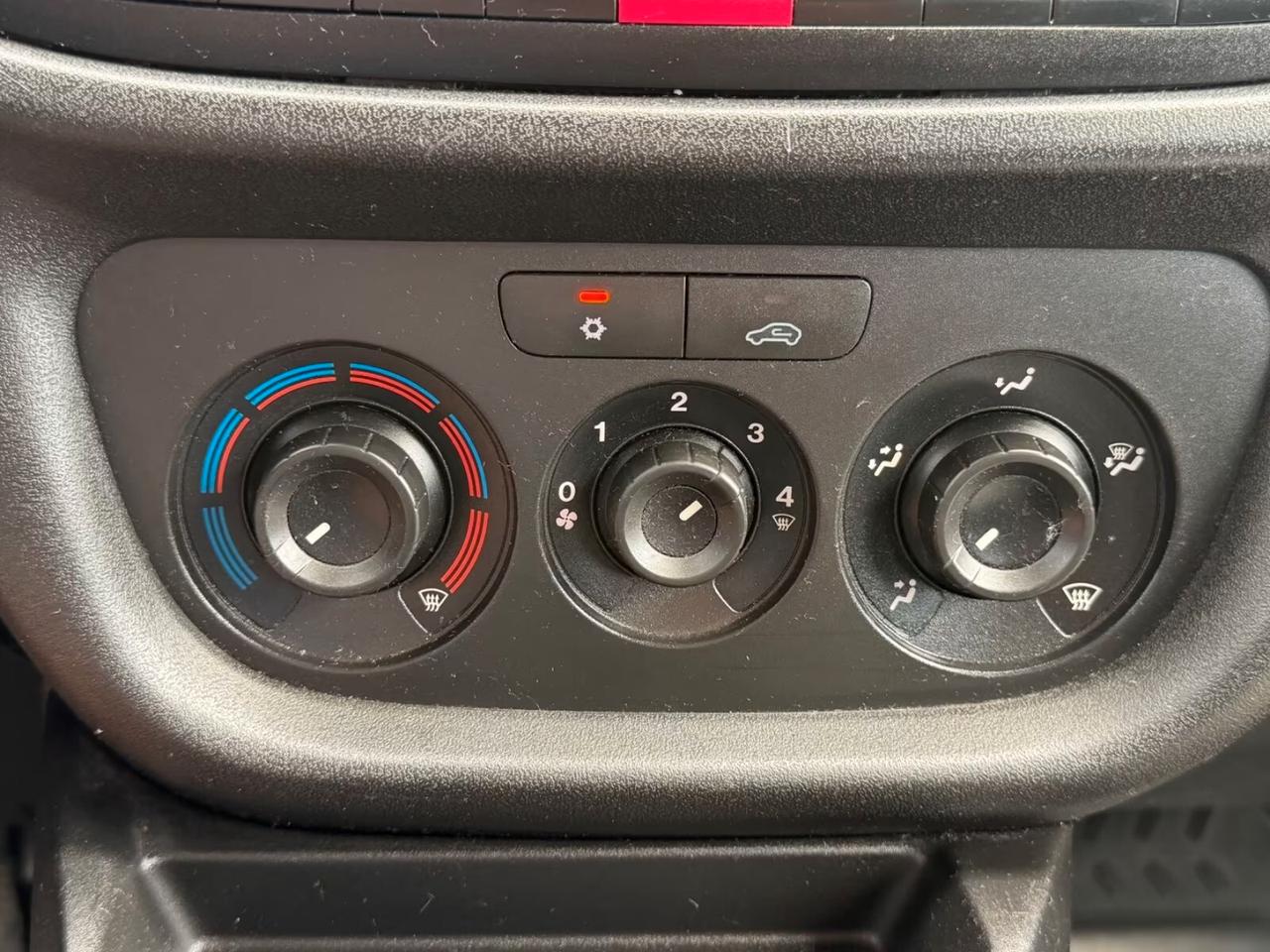 Fiat Doblo Maxi 2.0 MultiJet 135-POSTI 5*CLIMA