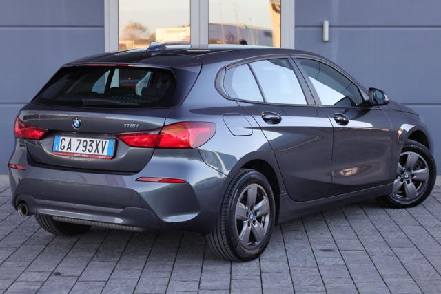 BMW 118 i 5p. Business Advantage