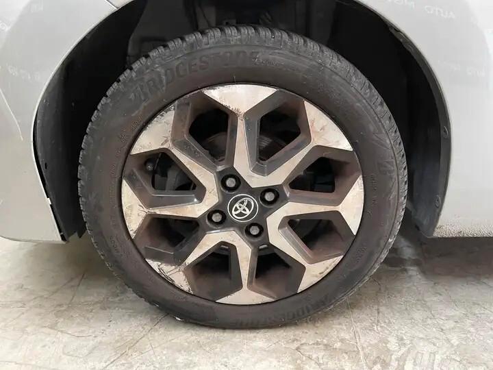 Toyota Aygo Connect 1.0 VVT-i 72 CV 5 porte x-fun