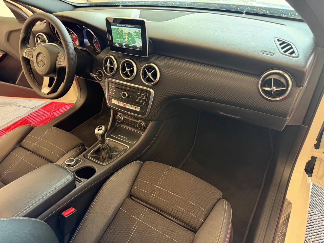 Mercedes-benz A 180 d Premium