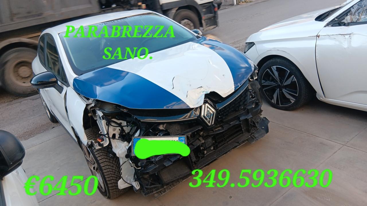 Renault Clio INCIDENTATA SINISTRATA MONDIALCARS 024