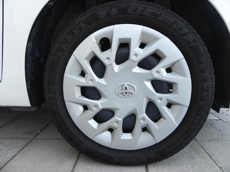 Toyota Aygo Connect 1.0 VVT-i 72 CV 5 porte x-cool