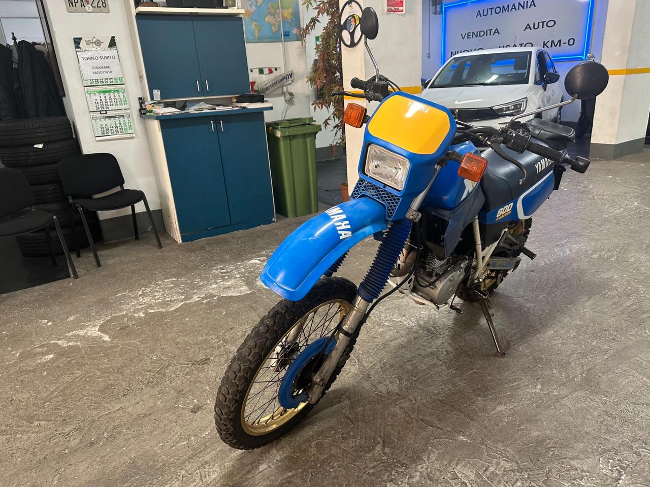 YAMAHA XT600