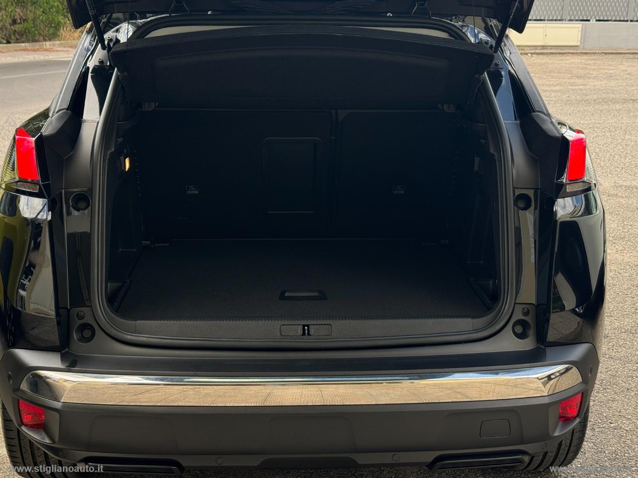 PEUGEOT 3008 BlueHDi 130 S&S EAT8 Allure Pack