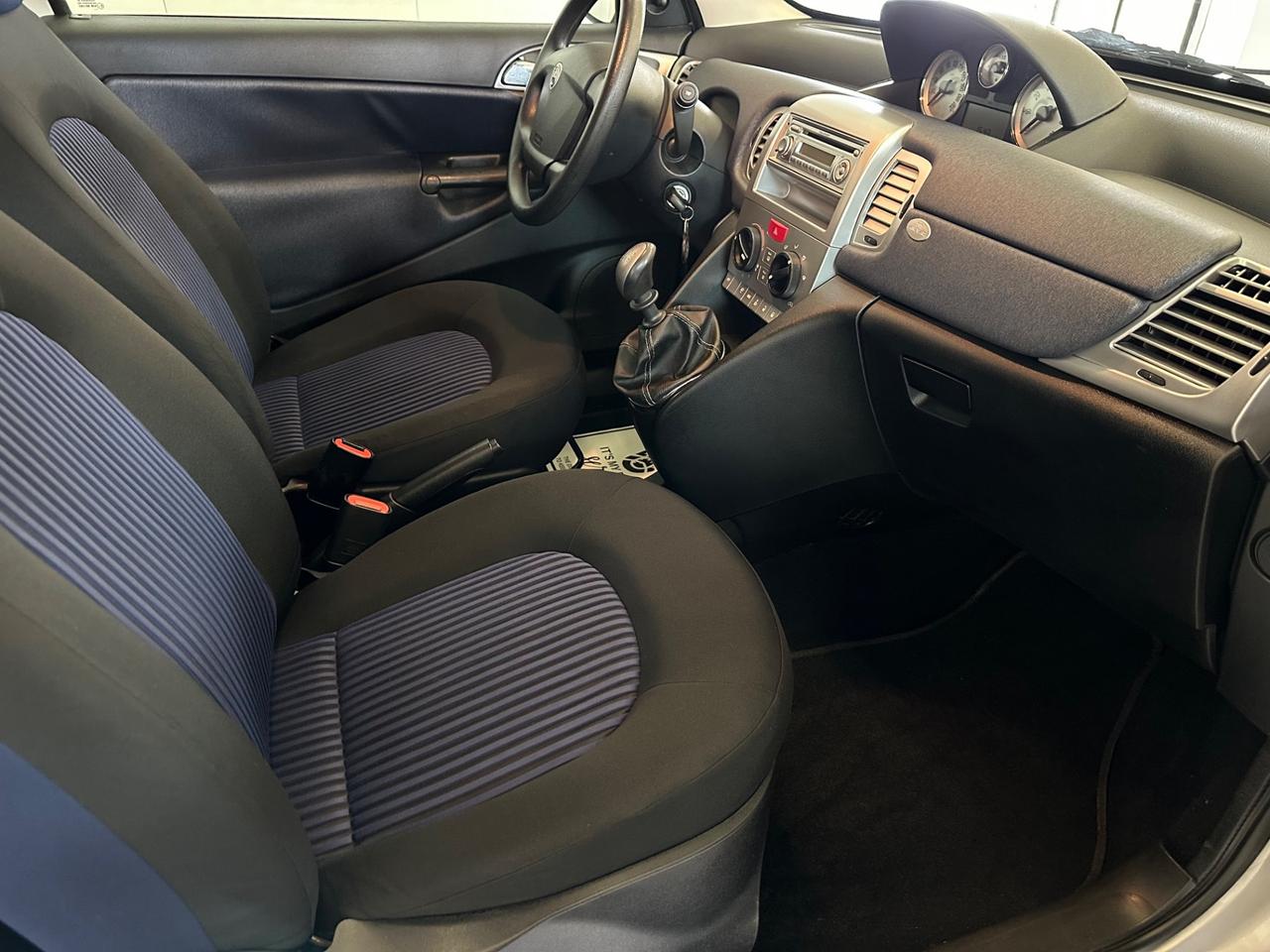 Lancia Ypsilon 1.2 Benzina Ok Neopatentati