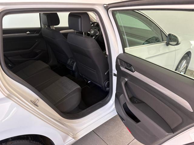 VOLKSWAGEN Passat Variant 2.0 TDI DSG Business