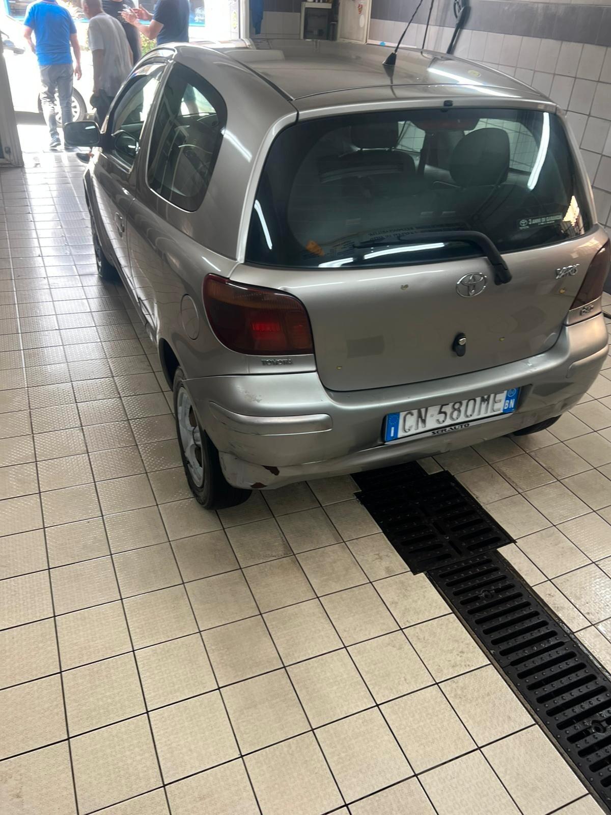 Toyota Yaris 1.4 tdi D-4D cat 3 porte