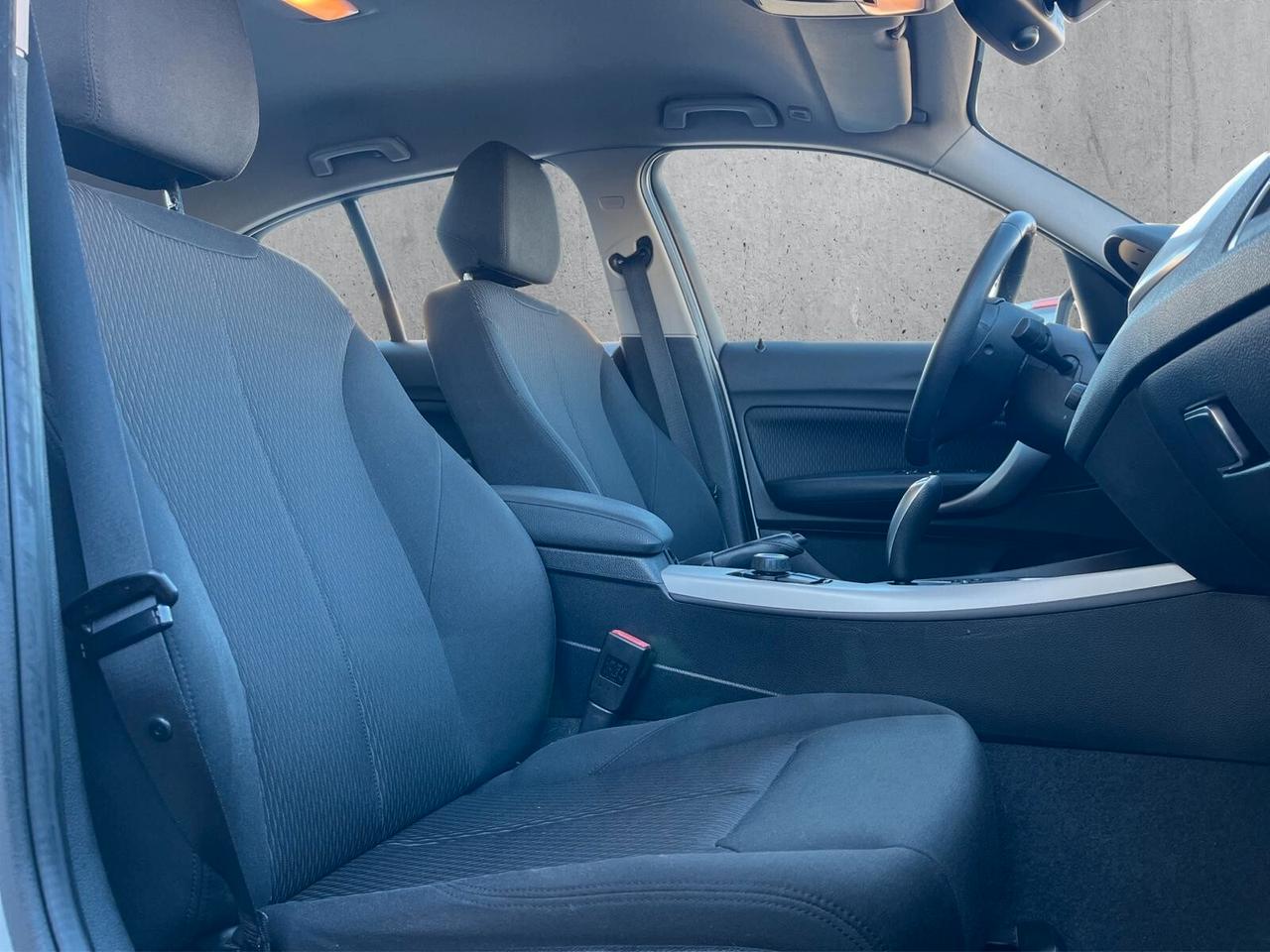 Bmw 116d 5p. Advantage Auto.