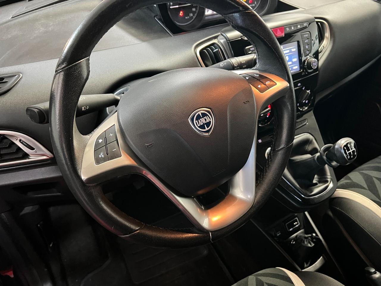 Lancia Ypsilon 1.2 69 CV 5 porte GPL Ecochic Gold