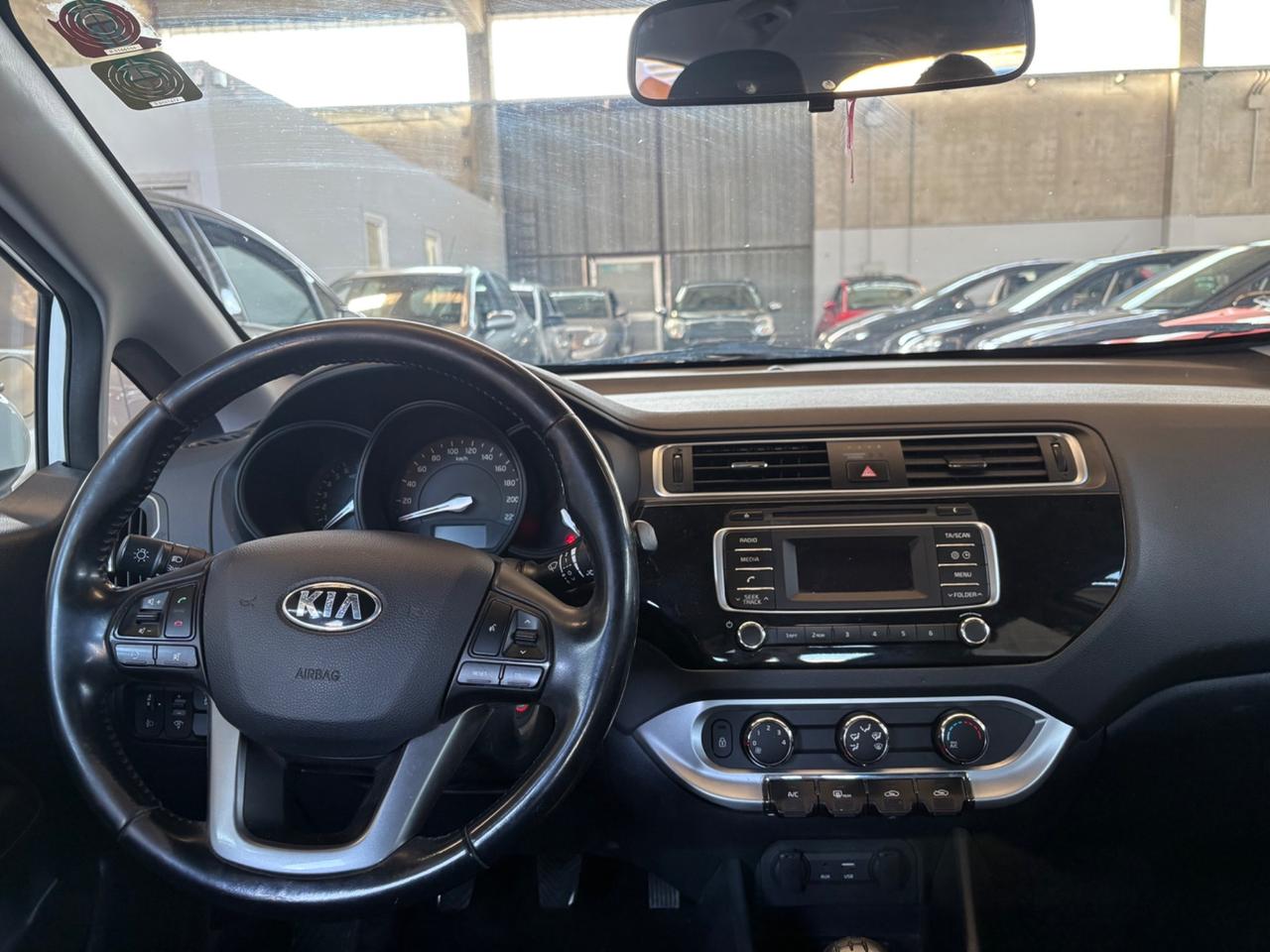 Kia Rio 1.2 CVVT 5p. Cool