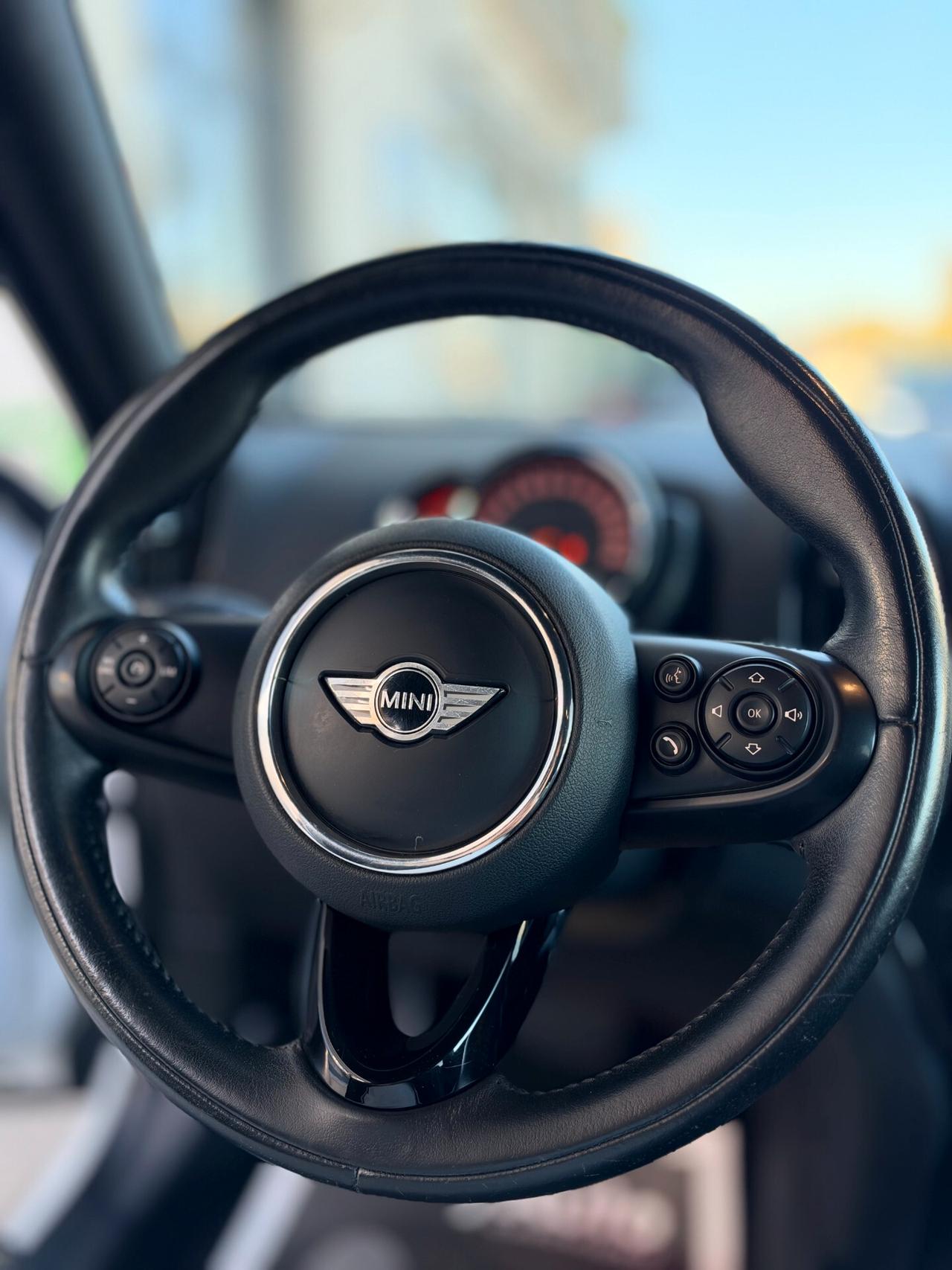 Mini Cooper D Countryman Hype auto my18 BICOLORE CON TETTO NERO, NAVI,FULL LED, BLUETOOTH,SCHERMO DIGITAL