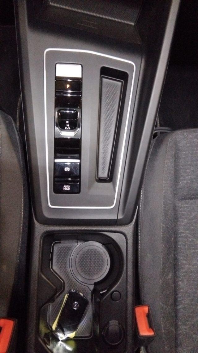 VOLKSWAGEN Golf 2.0 TDI Life Dsg
