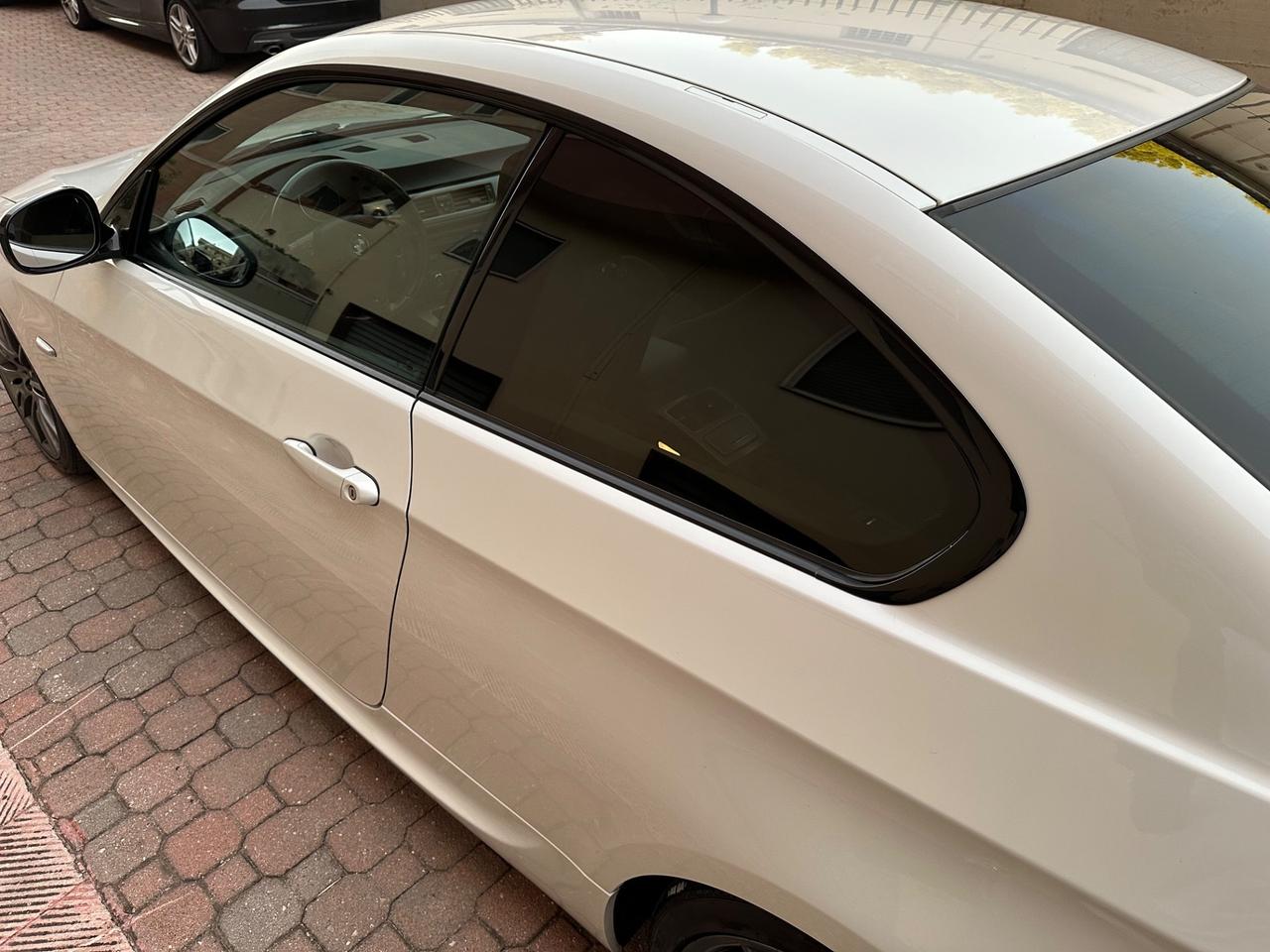 Bmw 320 Lci coupe’ Msport MANUALE