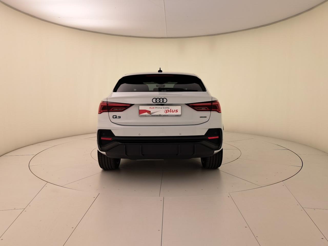 Audi Q3 sportback 40 2.0 tdi identity black quattro 193cv s-tronic