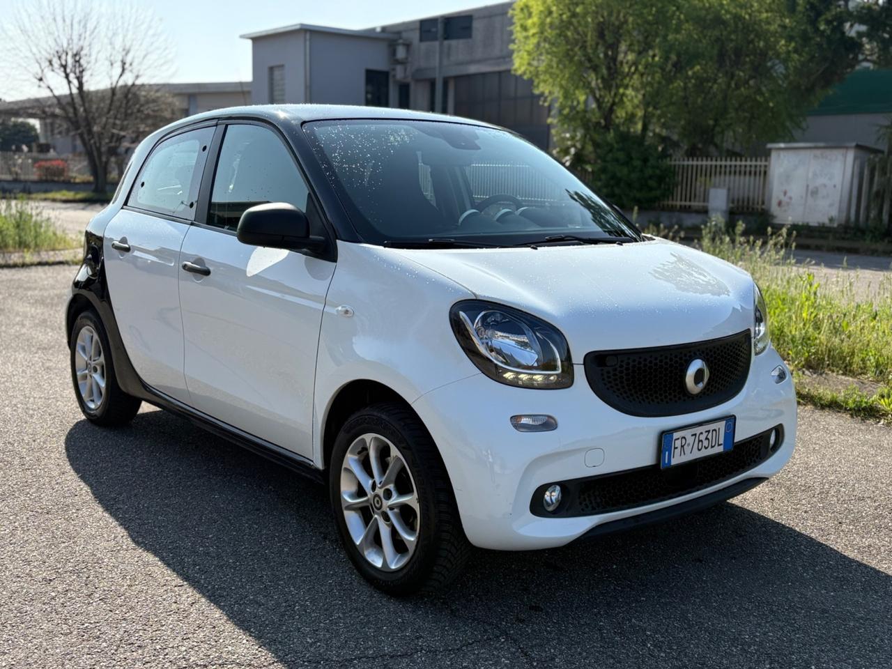 Smart ForFour 1.0 benzina 70CV NEOPATENTATI 2018