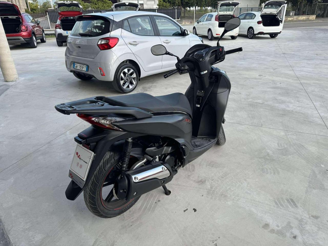 Honda SH 300 i Sport 15500 KM UNIPRO-2020