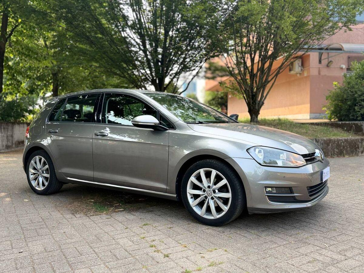 Volkswagen Golf 1.6 tdi Highline 5p dsg