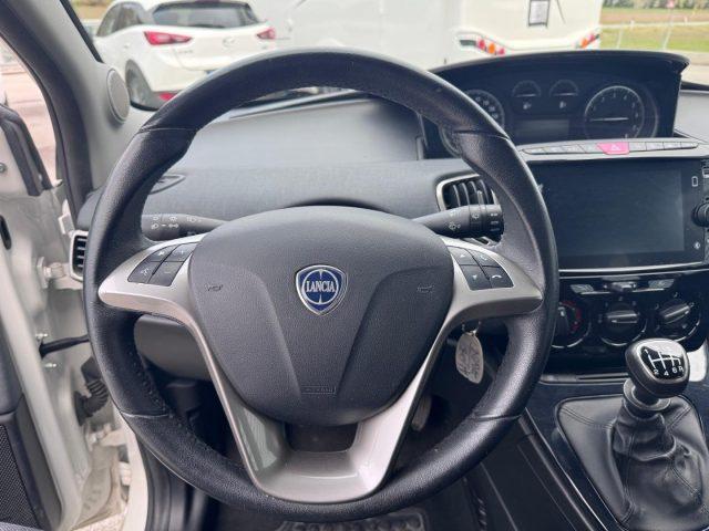 LANCIA Ypsilon 1.0 FireFly 5p Hybrid Ecochic Gold IVA ESPOSTA