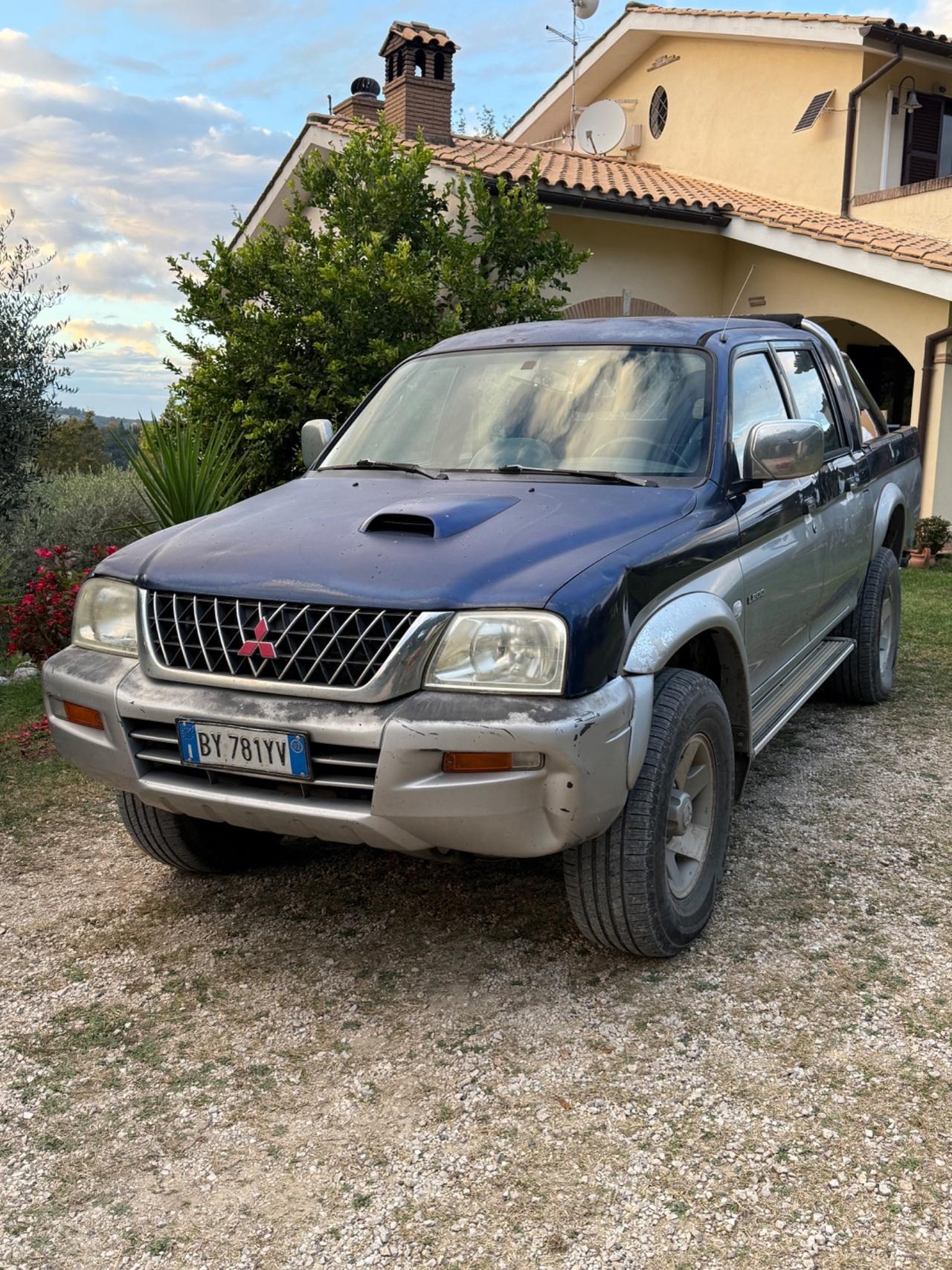 Mitsubishi L200 2.5 TDI 4WD Club Cab Pup. GLS Targ.