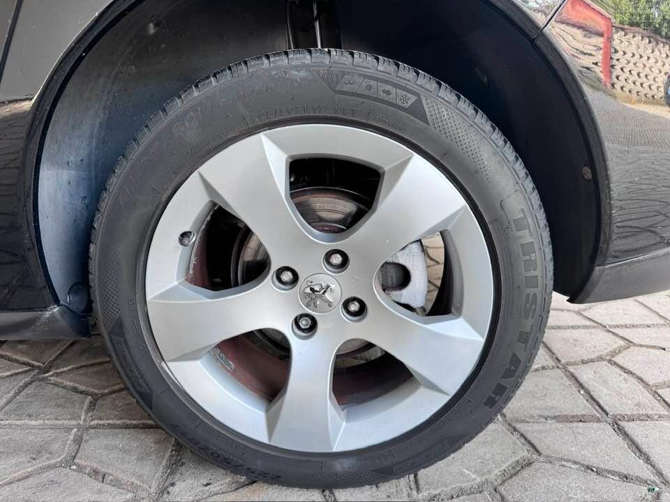 Peugeot 3008 1.6 HDi 110CV Premium