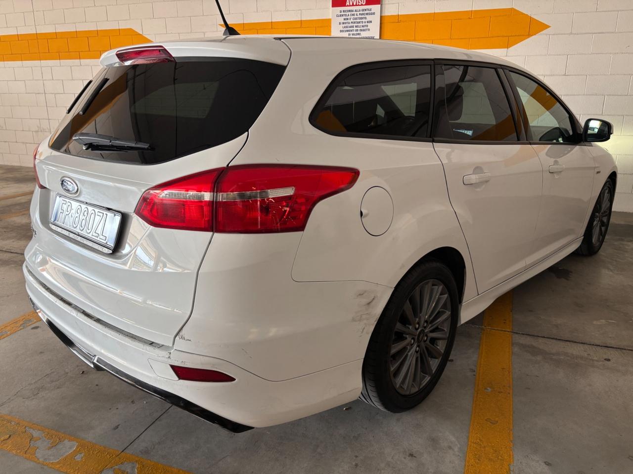 Ford Focus 1.5 TDCi SW ST Line Business