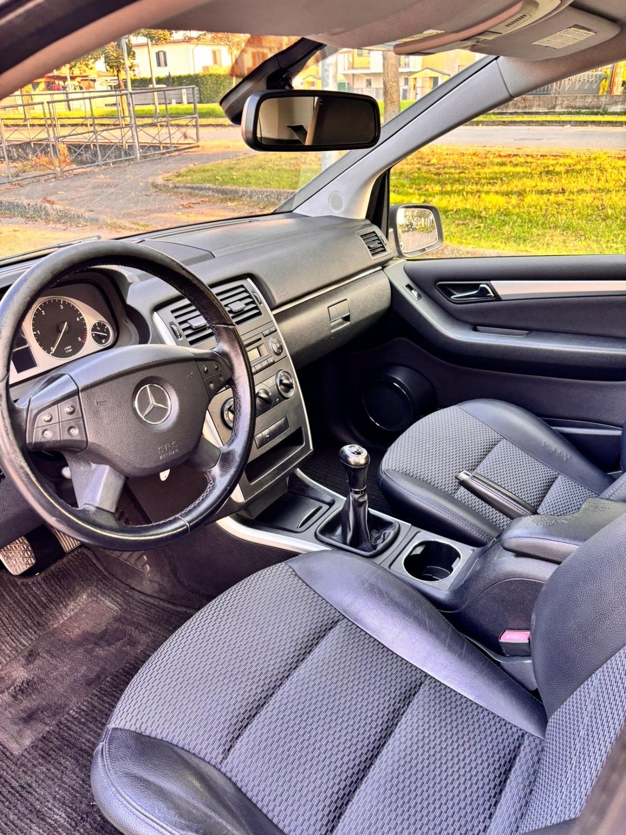 Mercedes-benz B 200 CDI BlueEFFICIENCY Premium