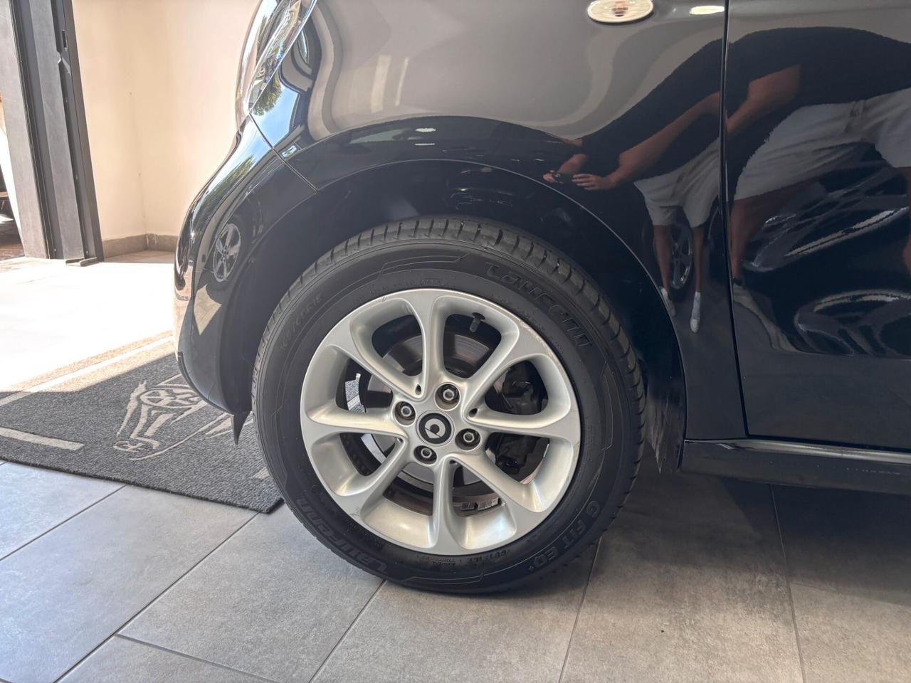 SMART FORFOUR 1.0 TWINAMIC PASSION 71CV LED-CLIMA