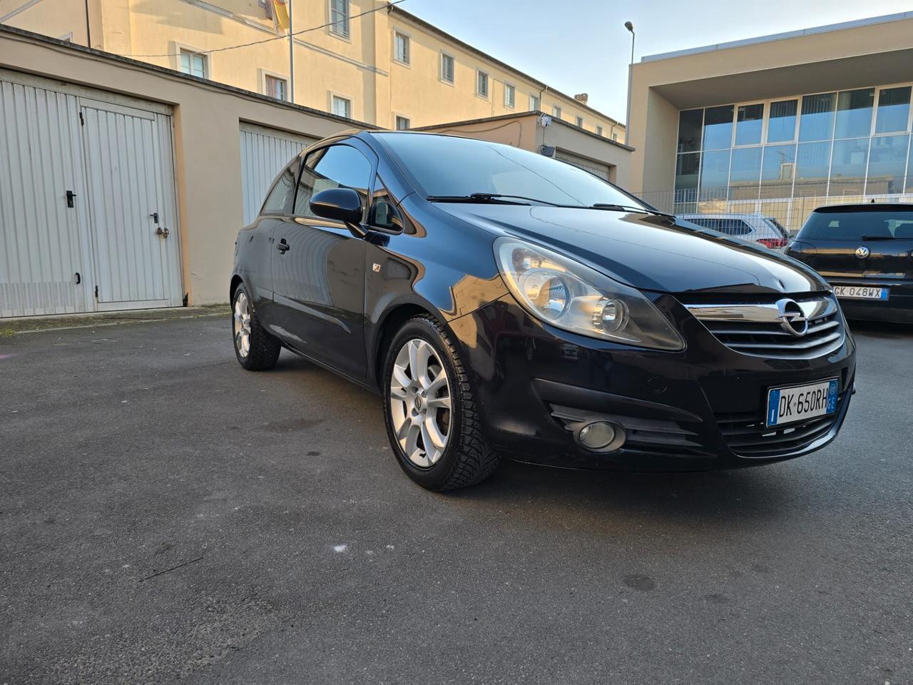 Opel corsa 1.2 benz perfetta neopatentati possibilita 12 mesi garanzia