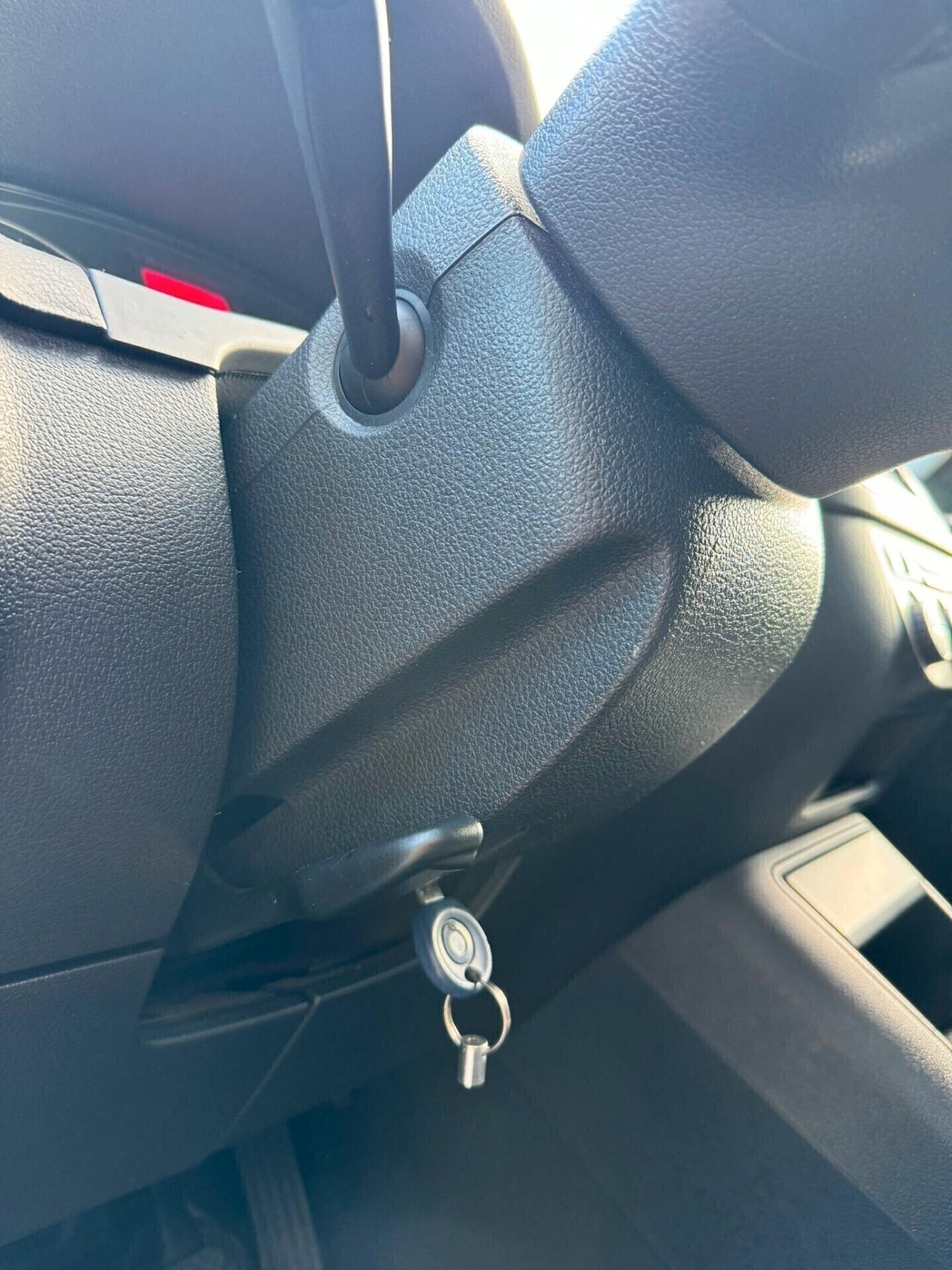 Volkswagen Tiguan 2.0 16V TDI DPF Sport & Style 240.000 KM