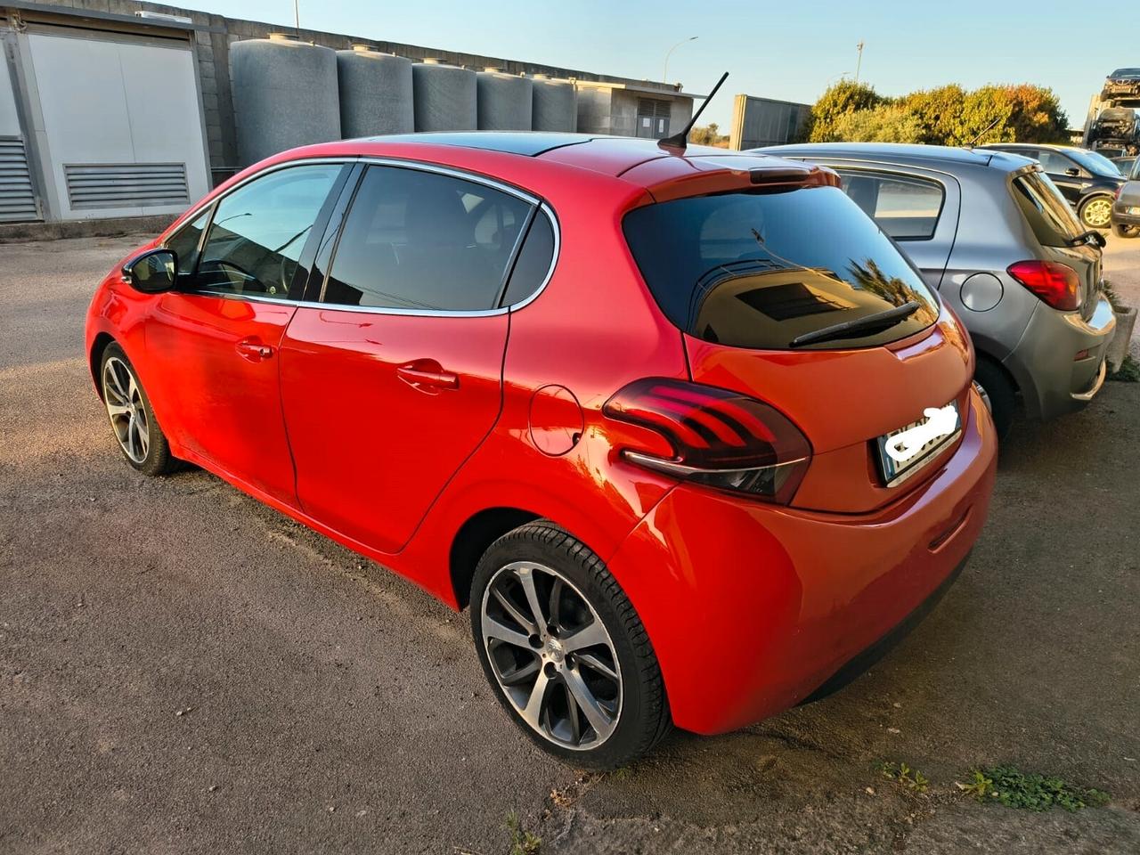 Peugeot 208 BlueHDi 75 5 porte Allure