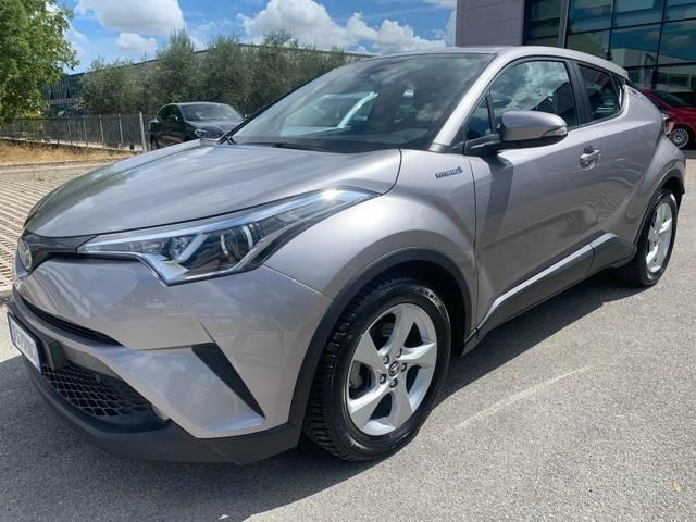 TOYOTA C-HR 1.8 Hybrid E-CVT Business