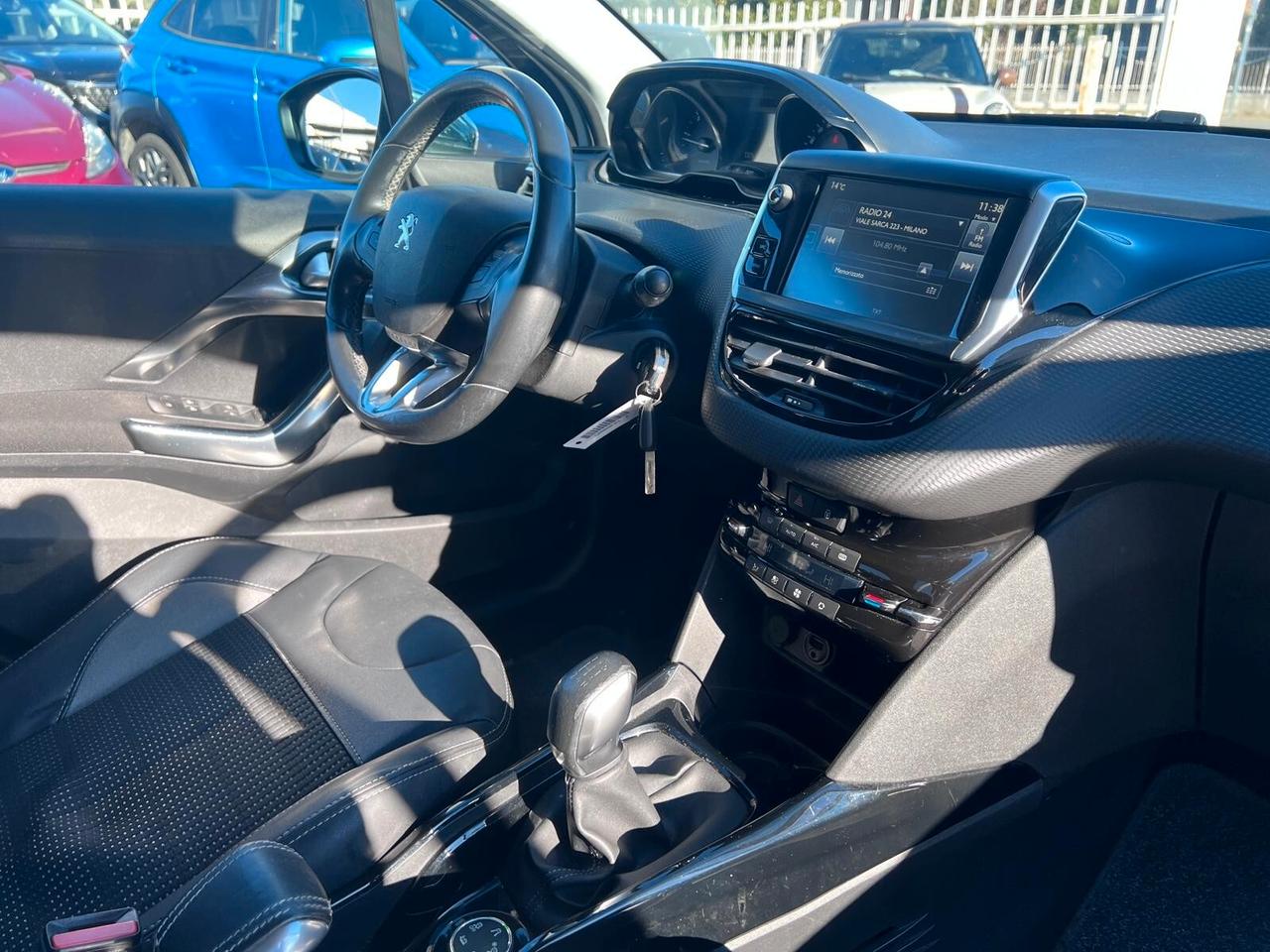 Peugeot 2008 1.6 e-HDi 92 CV Stop&Start Urban Cross