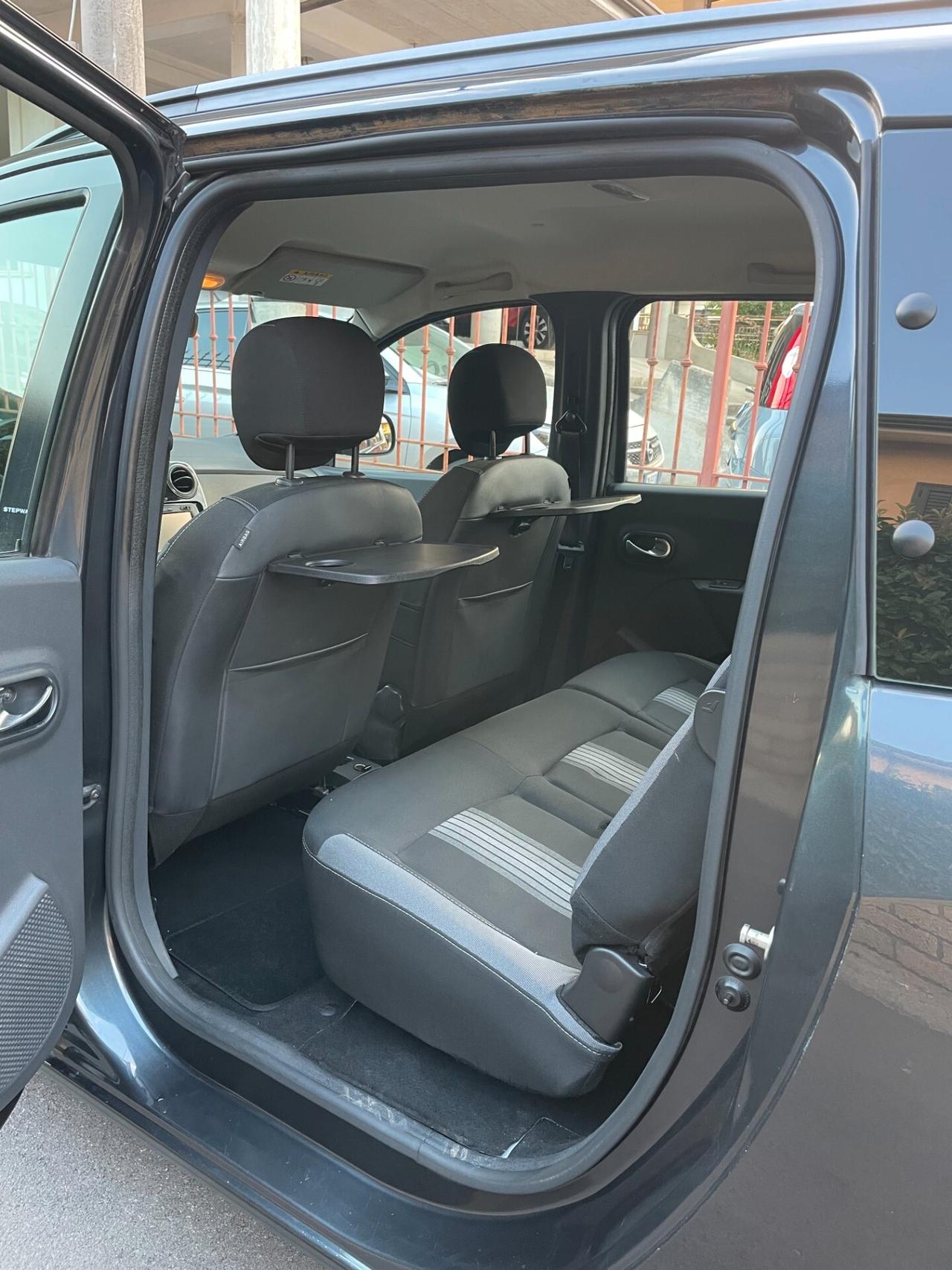 DACIA Lodgy Stepway 1.5 dCi 8V 110CV 7 POSTI