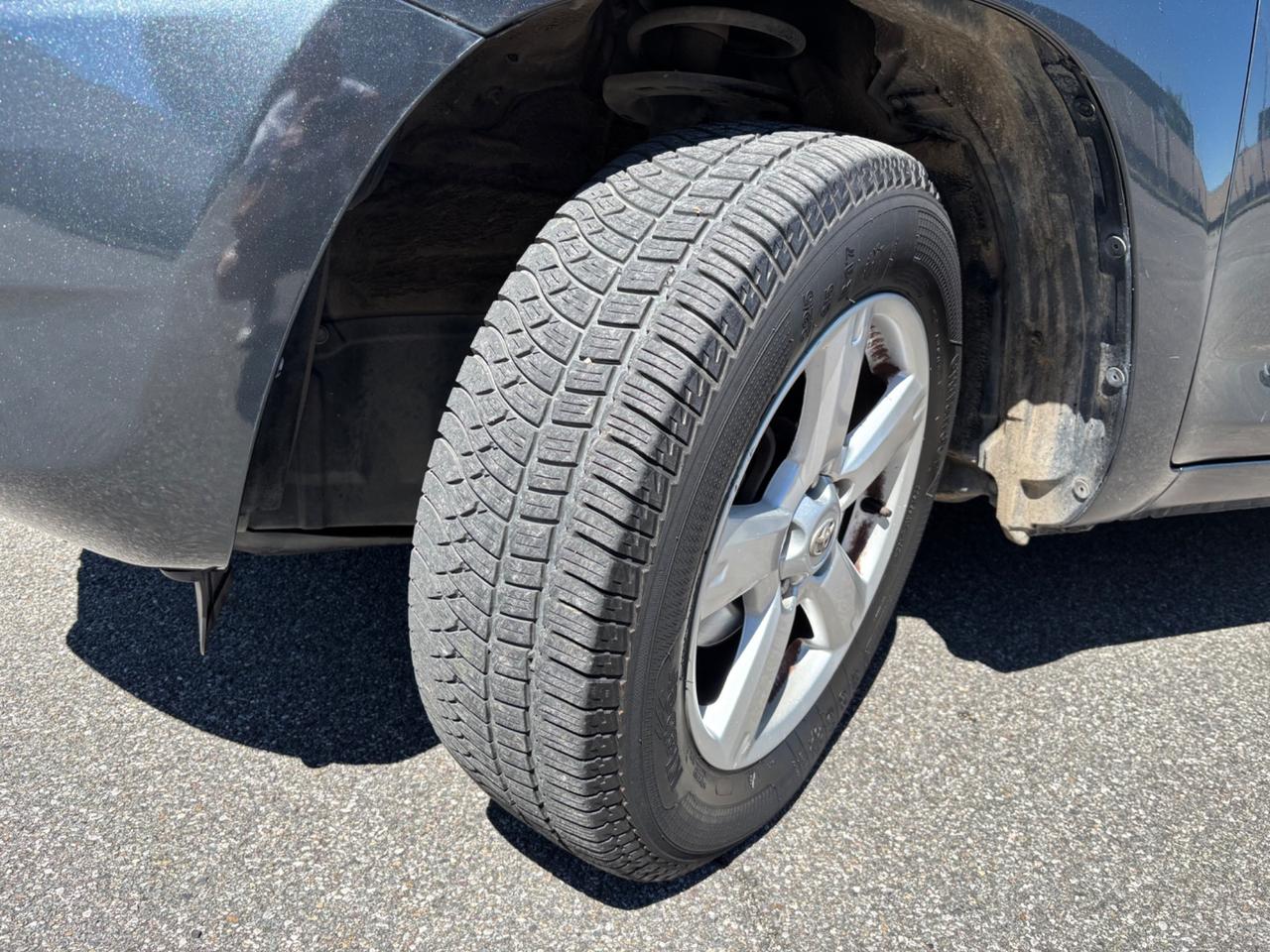 Toyota RAV4 2.0 Luxury, UNI PRO, GARANZIA