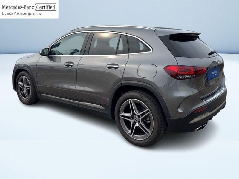 Mercedes-Benz GLA 200 D PREMIUM AUTO