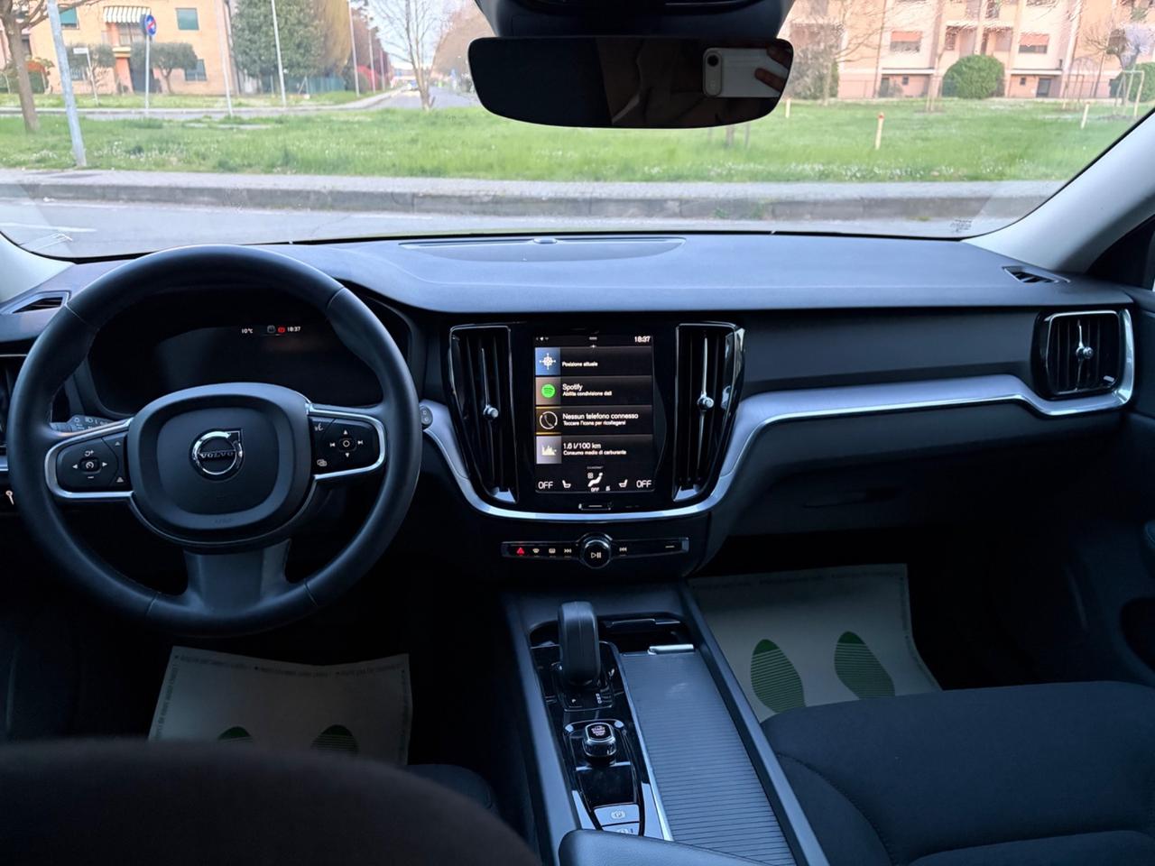 Volvo V60 B4 (d) Geartronic Momentum Business Pro