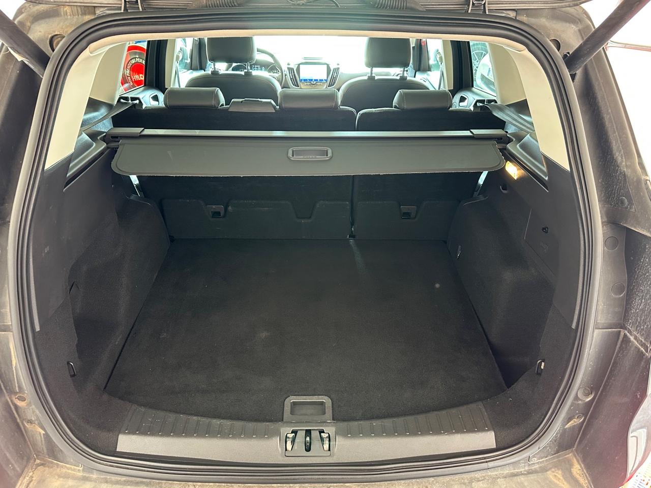 Ford Kuga 1.5 TDCI 120 CV S&S 2WD Powershift Titanium