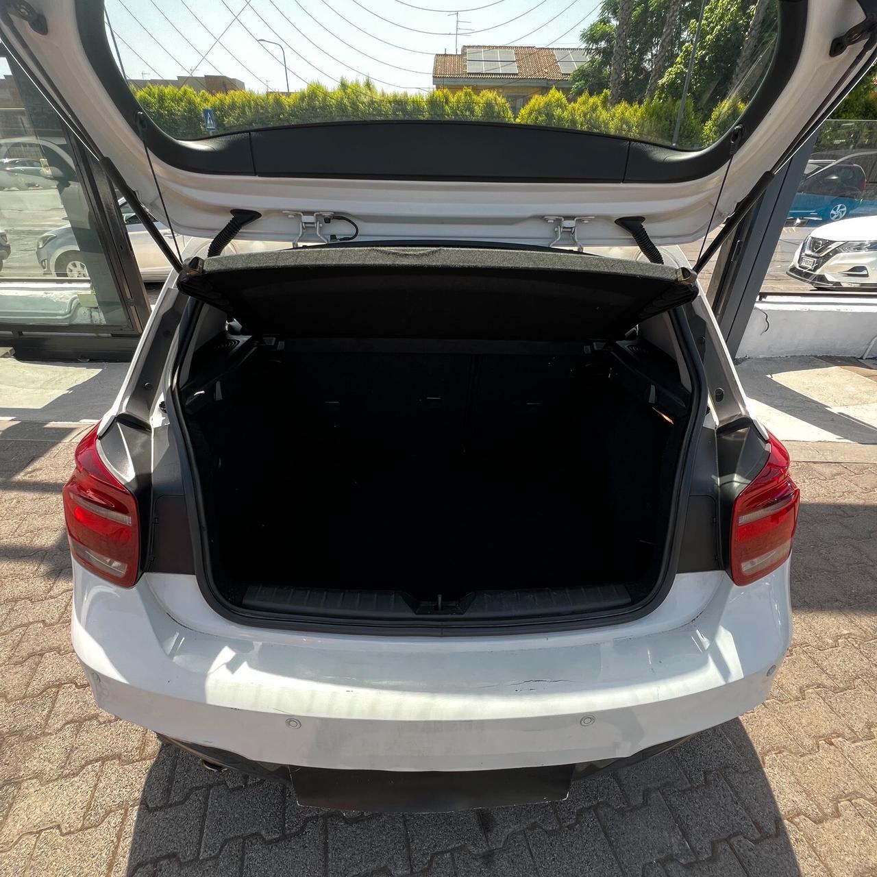 Bmw 114 114d 5p. Unique