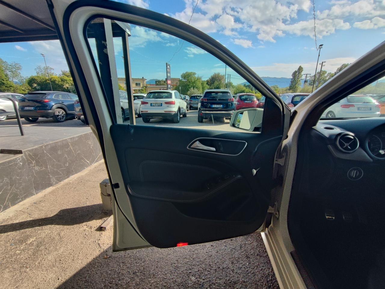 Mercedes-benz B 180 CDI BlueEFFICIENCY Premium