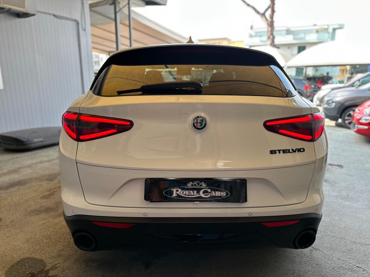 Alfa Romeo Stelvio Super 2.2 Turbodiesel 190 Cv