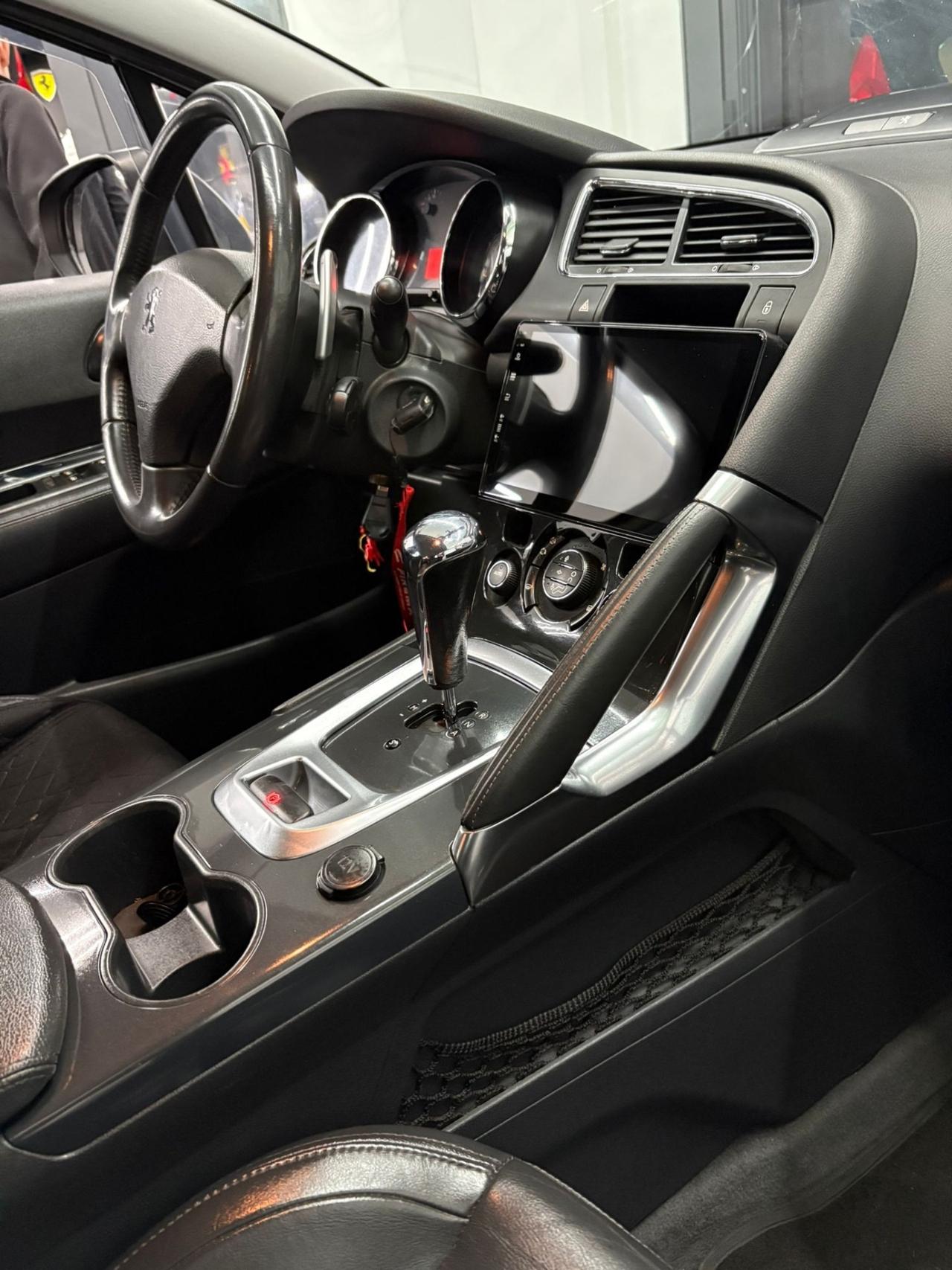 Peugeot 3008 1.6 HDi 112CV cambio robotizzato Premium