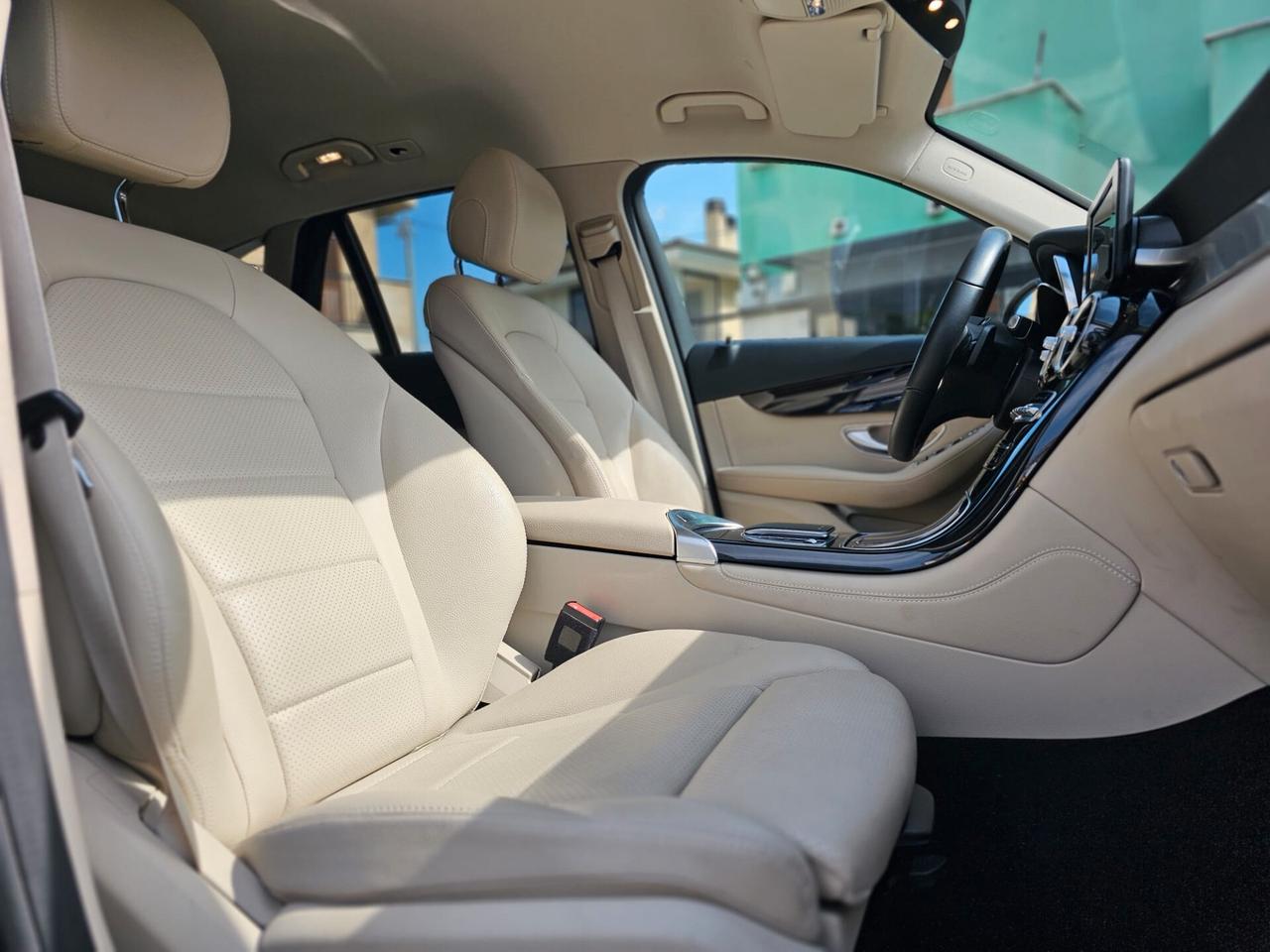 Mercedes-benz GLC 300 e 4Matic EQ-Power Business